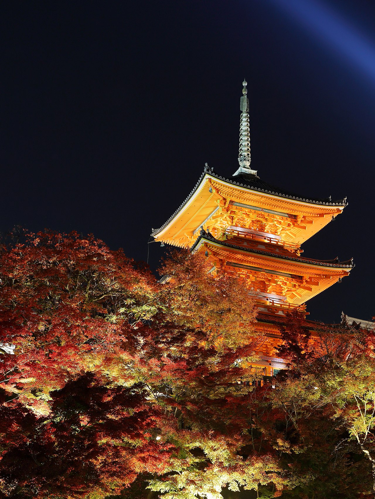 Kiyomizudera Autumn Illumination 2026: Complete Guide to Momiji Kouyou & Night Foliage in Kyoto — Japan festival photo