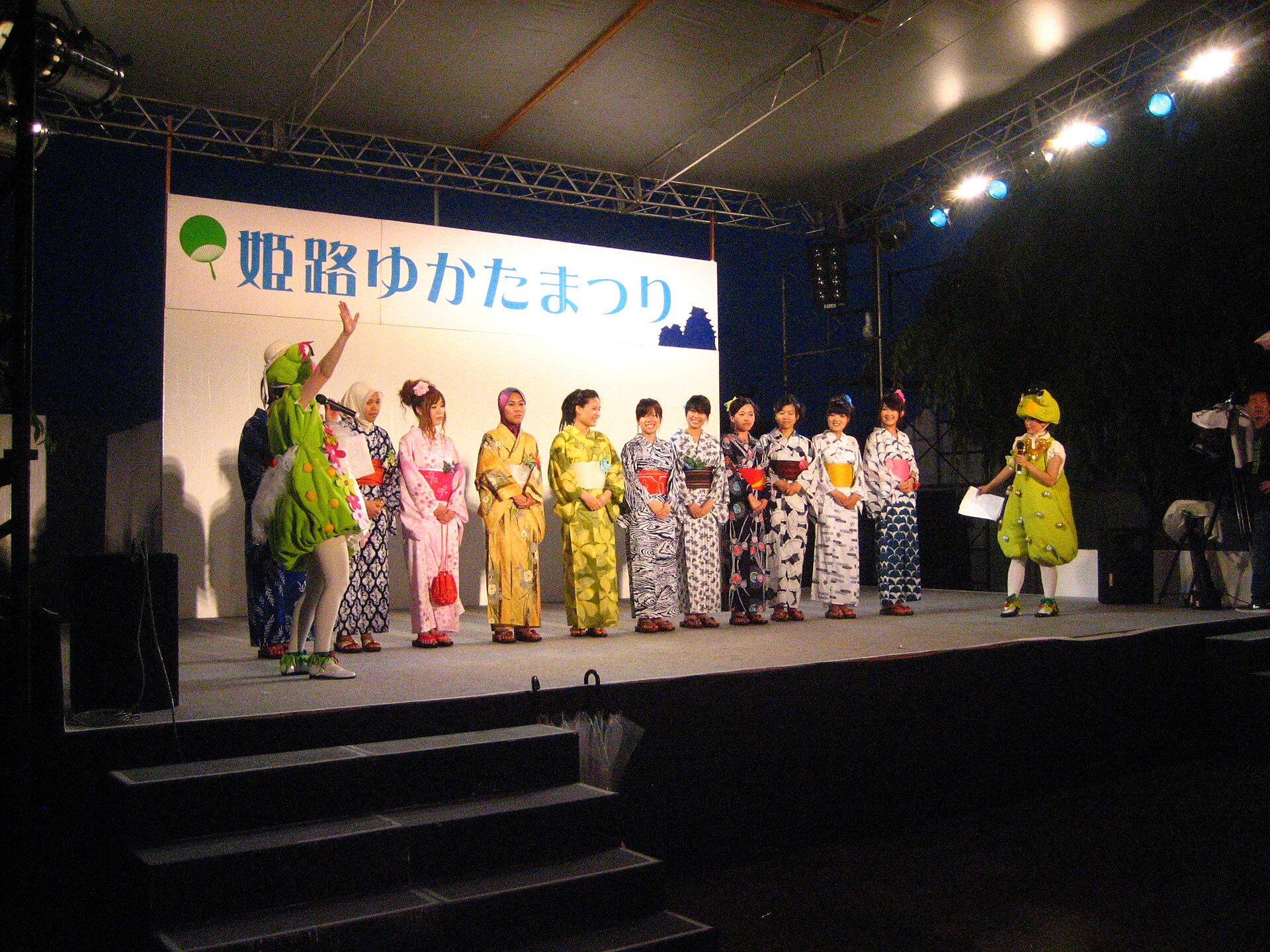 Visitors in yukata at the Himeji Yukata Matsuri