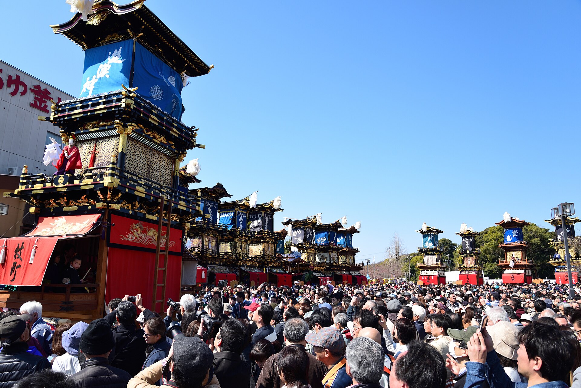 Inuyama Festival three-tiered float with lanterns