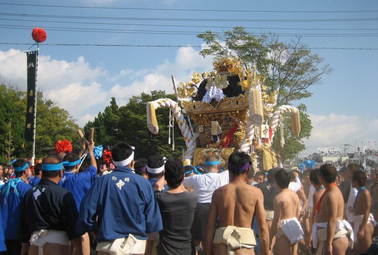 Mikoshi clashing at the Nada Fighting Festival in Himeji
