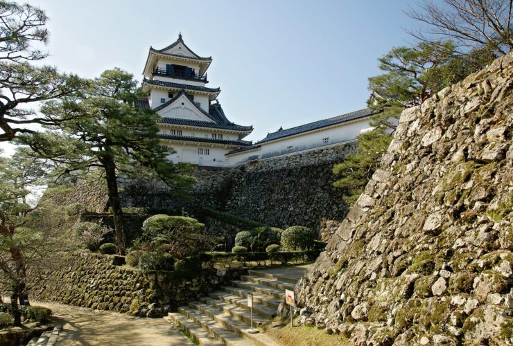Kochi Castle keep, the start area of the Kochi Ryoma Marathon