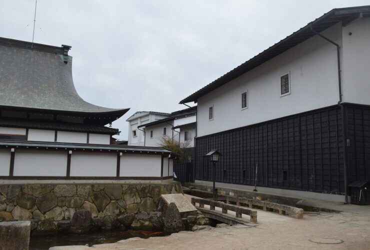 The Seto River canal and white-walled storehouses in Hida Furukawa